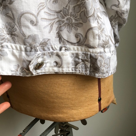 Lucy and Laurel Linen Crop Jacket White Grey - Picture 8 of 15